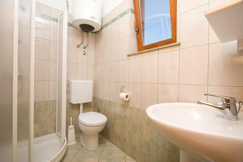 Accomodation Noki21 ロヴィニ エクステリア 写真
