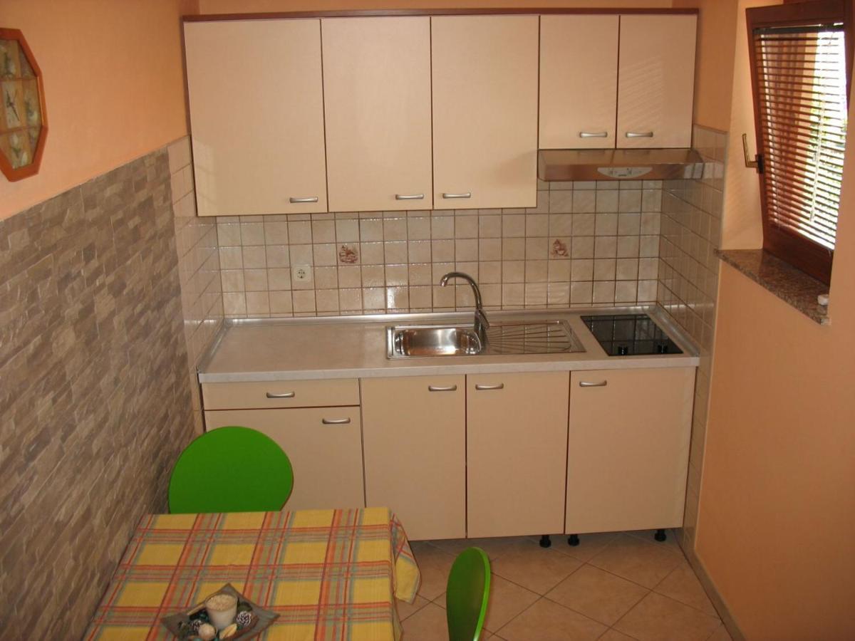 Accomodation Noki21 ロヴィニ エクステリア 写真