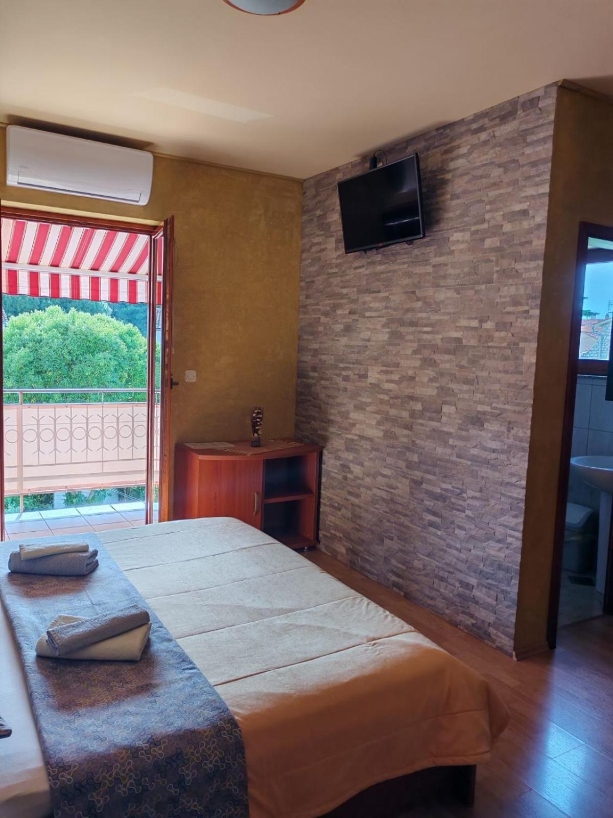 Accomodation Noki21 ロヴィニ 部屋 写真
